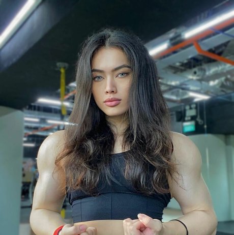 Sherlyn Chee schöne nacktheit foto