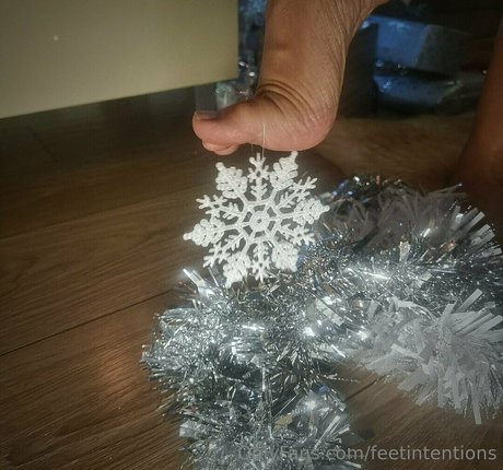 feetintentions nacktheit exklusive bild