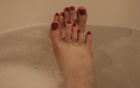 theselilpiggie6 nackt xxx foto