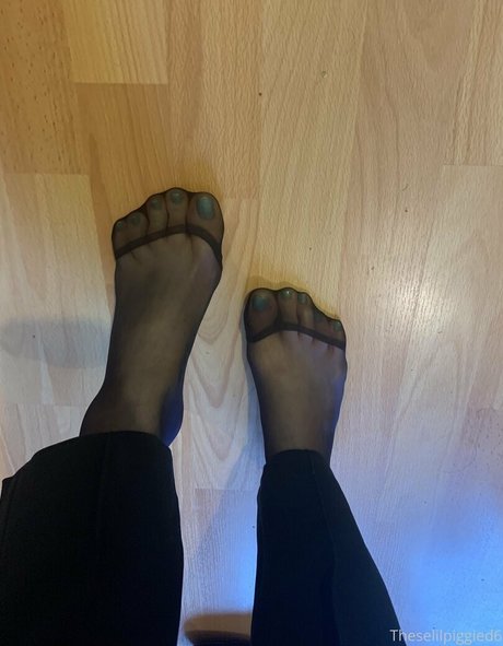 theselilpiggie6 perfekte nacktheit foto