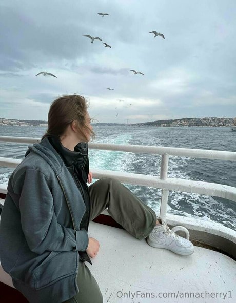 annacherry1 nackt akt bild