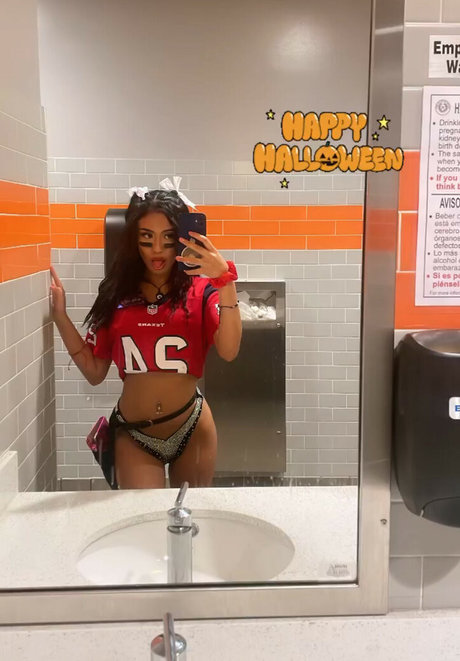 Valerie Azeneth kunst nackten bilder