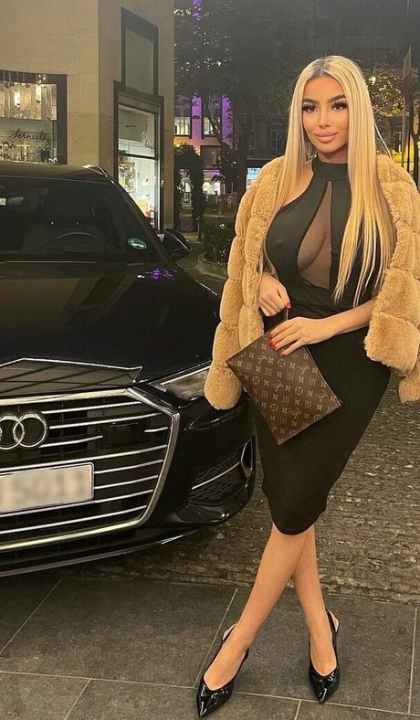 Luxuryysana MYM top sex foto