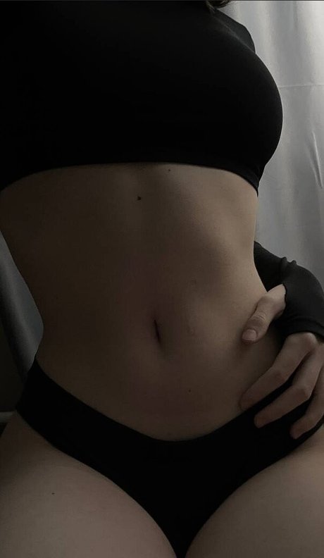 Guzelija top akt galerie