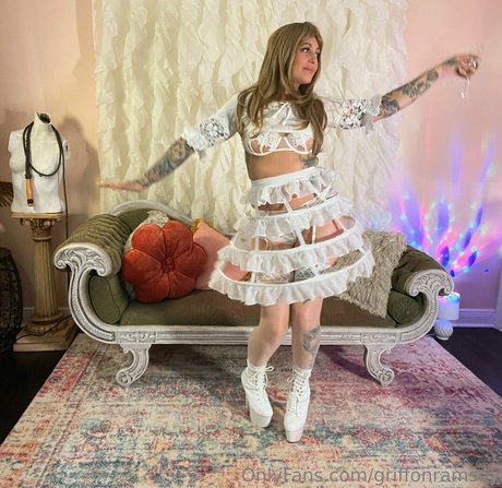 griffonramsey nackt xxx bild