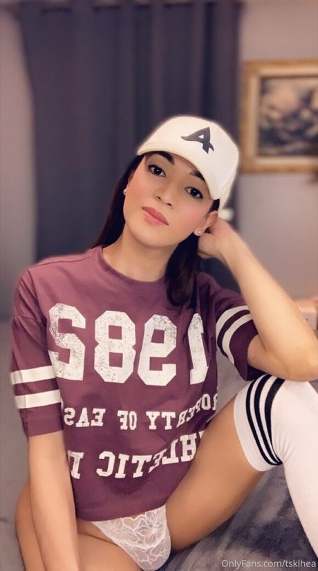 tsklhea nackt sexy foto