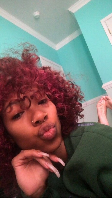 Sinister Simone nacktheit schöne galerie