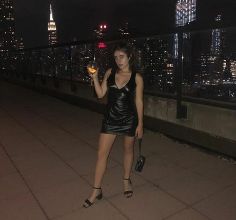 Rachel Sennott exklusive heiße galerien