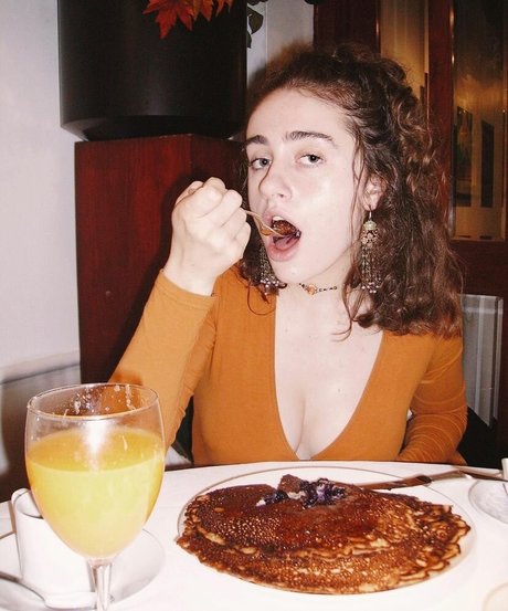 Rachel Sennott beste kostenlose bilder