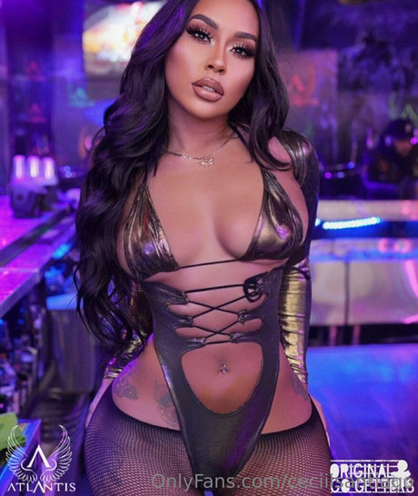 ceciiisantiago sexy heiße bild