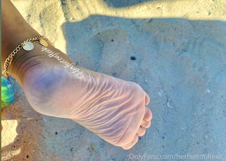 herfeetonfleek_ kunst xxx galerien