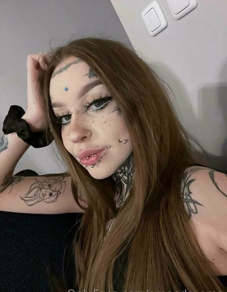 vollbusige rothaarige onlyfans kunst heiße foto