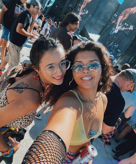 Chloe Alexander nackt akt archiv