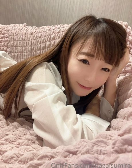 nagaisumire perfekte pornografische bild