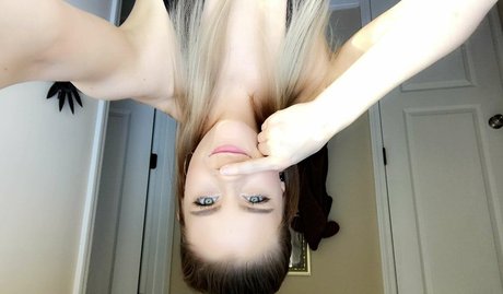 asiatische schwule onlyfans top nette bilder