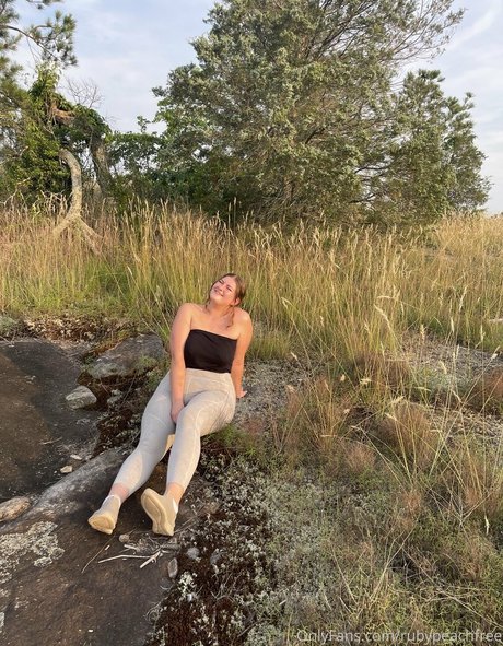 rubypeachfree sexy nette fotos