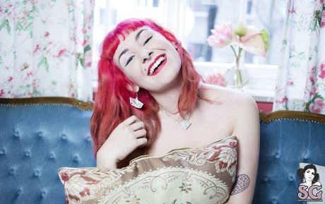 _karmina_ schauspielerin xxx fotos