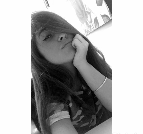 Nofar Froim exklusive hübsche archiv