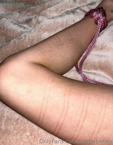 liliabxnny erwachsene nackten foto