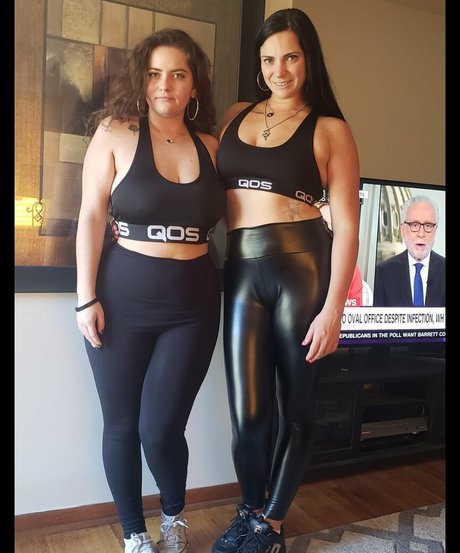 Lady Anaconda nackt schöne galerie