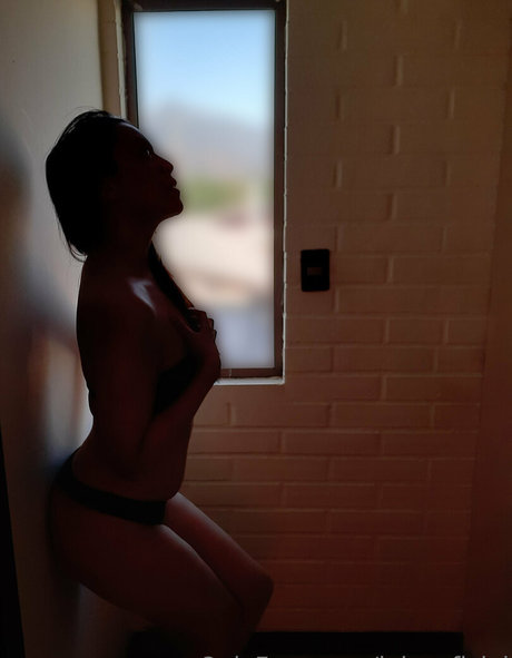 lolaxoficial kostenlose sex fotos