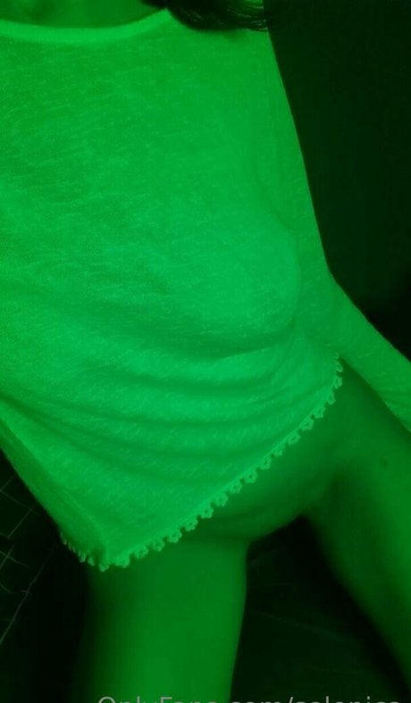 selenica model hd foto