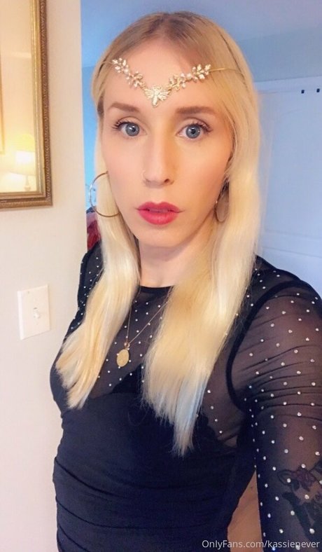 kassienever erwachsene exklusive bilder