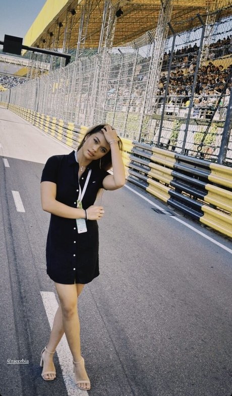 Bianca Bustamante pornostar hd galerien