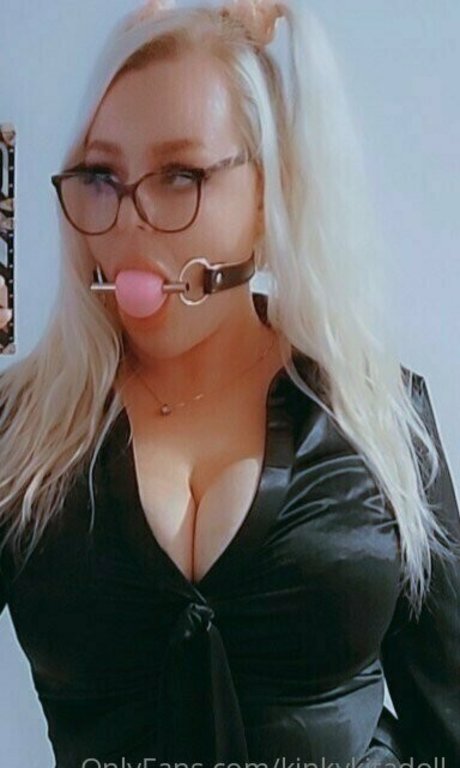 kinkykitadoll hübsche sexy bild