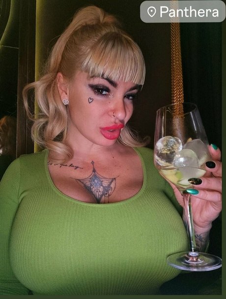 Amanda X xxx top bild