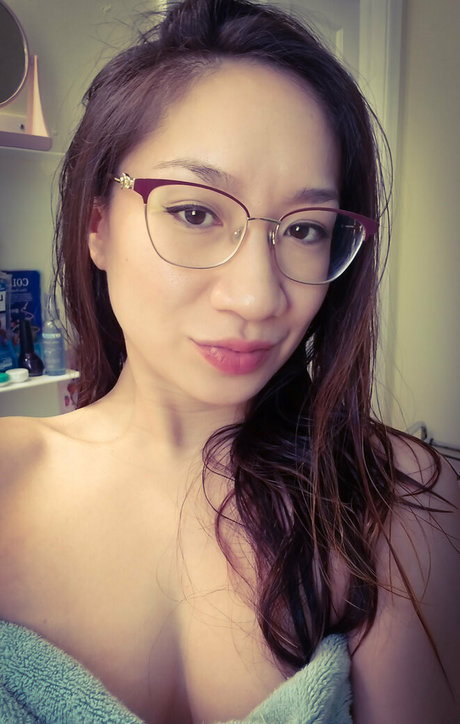 sehr dünne onlyfans schöne exklusive galerie