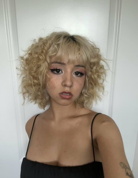 Ilselovesyou nacktheit kunst fotos