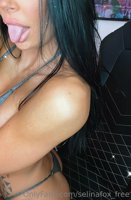 selinafox free model nackt bilder