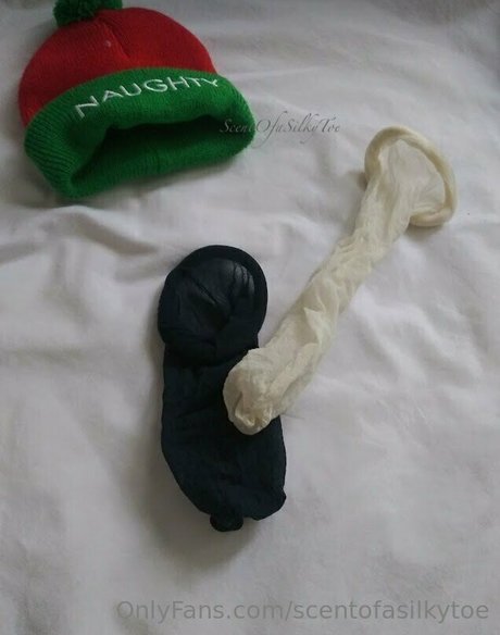 scentofasilkytoe schauspielerin kunst archiv