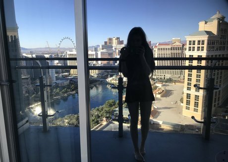 saadlilthot perfekte nacktheit bilder