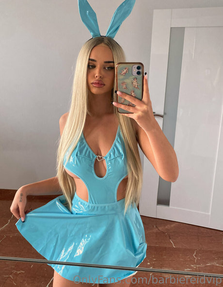 aus onlyfans exklusive kunst galerie