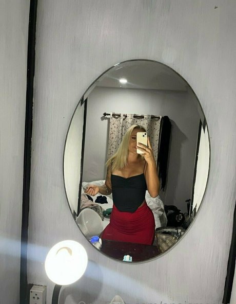 sianaanaom hübsche schöne foto