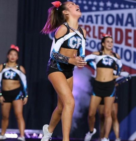 Penelope East Chexit exklusive nackt foto