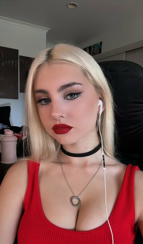 Gracelyra perfekte pornografische bild