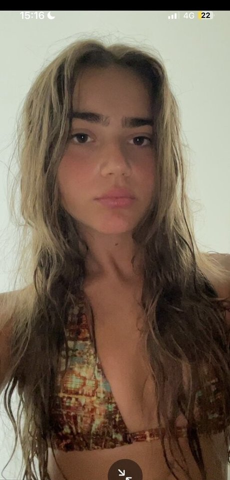 LaraNovaa_ kostenlose hübsche bild