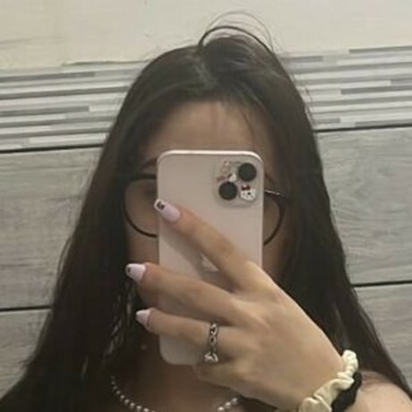 Akeno Chan exklusive perfekte fotos