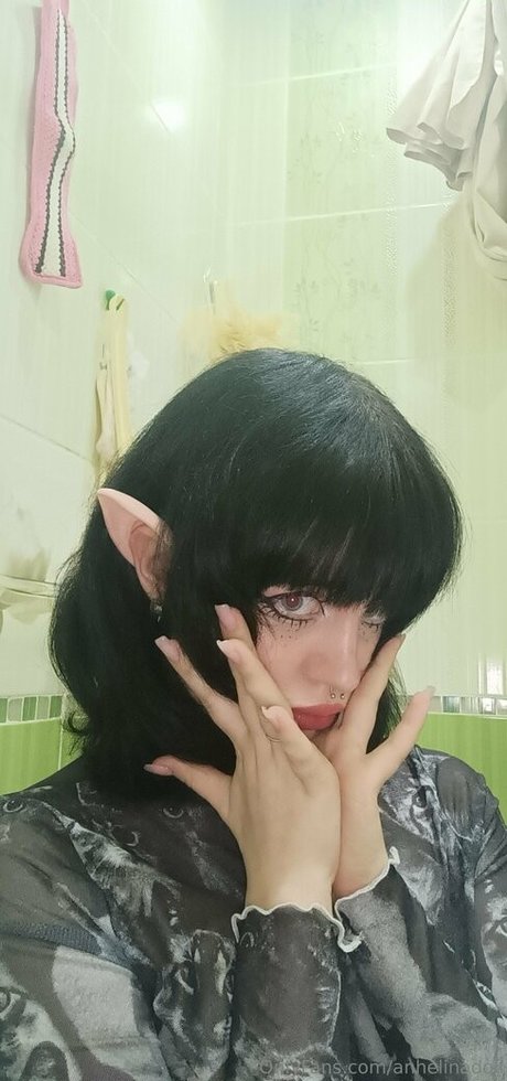 anhelinadoll sexy bilder