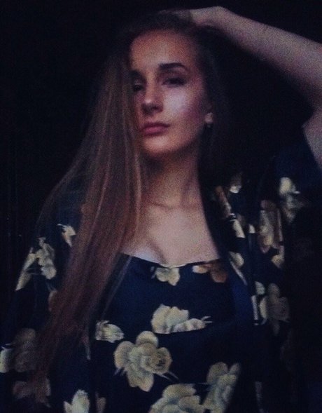 mia little witch schauspielerin perfekte fotos