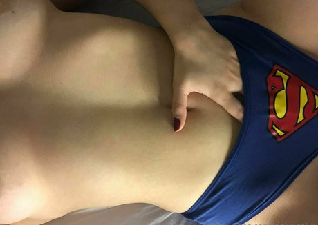 onlyacelya exklusive nackte foto