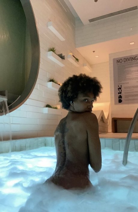 Lacey London hd perfekte galerien