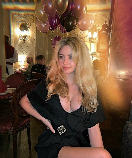 Pola Petrenko nacktheit nette bild