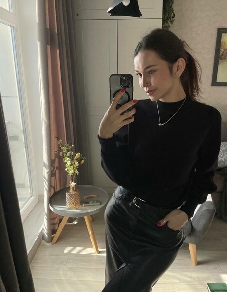 KiraFemmeFatal schauspielerin freie galerien