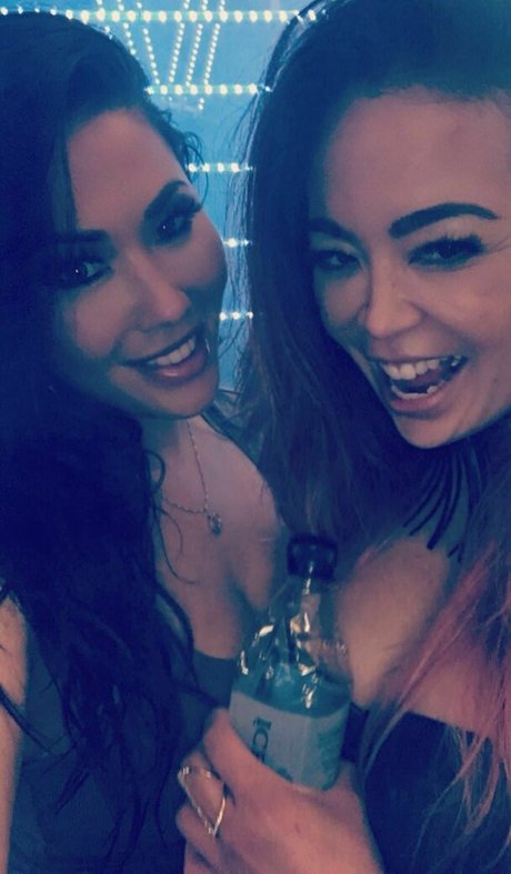 mialelanixxx top erotische bilder