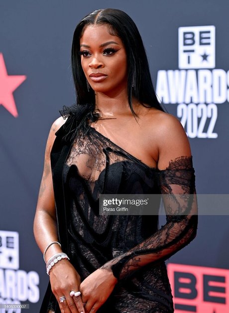 Ari Lennox beste nette archiv