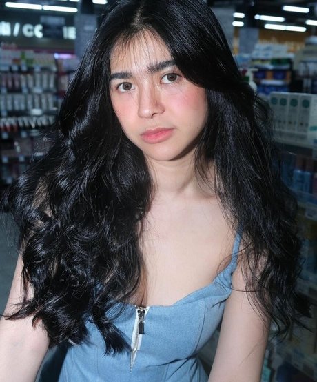 roxy luxe schauspielerin sexy bilder